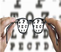 مخاطر استخدام النظارات الطبية دون وصفة.. الأضرار المحتملة وكيفية تجنبها