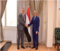 وزير العمل وسفير هولندا بالقاهرة يبحثان آليات التعاون في التدريب المهني