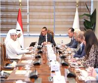 وزير التنمية المحلية يبحث مع رئيس منظمة المدن العربية تبادل الخبرات