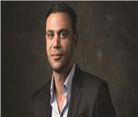 محمد إمام متحدثا عن طارق الشناوي: «مستغرب شكره فيا وكلامه عليا»