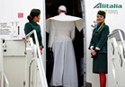 صور| بابا الفاتيكان يطير بجناحي السلام إلى مصر