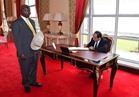 السيسي يغادر القصر الرئاسي باوغندا بعد مشاركته في قمة دول حوض النيل 