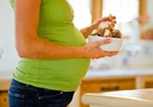 احذري .. إتباع نظام غذائي مرتفع الدهون أثناء الحمل