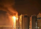اندلاع حريق كبير ببرج الشعلة في دبي