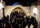 مئات المستوطنين يقتحمون قبر يوسف في حراسة قوات الاحتلال