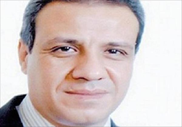 الكاتب الصحفي عمرو الخياط رئيس تحرير جريدة أخبار اليوم