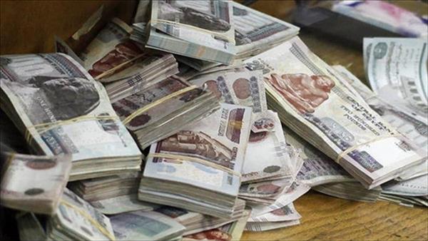  تهريب كمية من النقد المصري والأجنبي