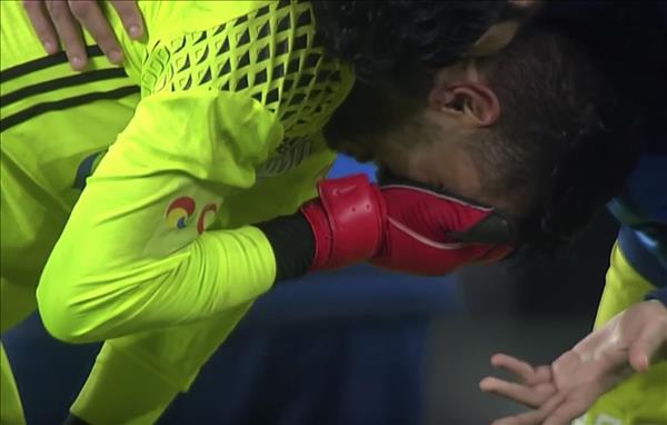 لحظة بكاء الحارس أحمد مسعود بعد مباراة السوبر 