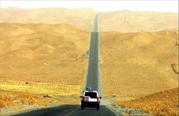 الطريق الصحراوي الشرقي
