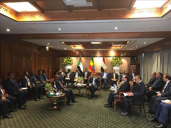 رئيس وزراء اثيوبيا هايلي مريام ديسالين خلال استقباله الرئيس السيسي