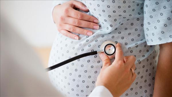 المصابات بتسمم الحمل أكثر عرضة لارتفاع ضغط الدم ما بعد الولادة