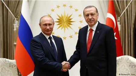  الرئيس الروسي فلاديمير بوتين ونظيره التركي رجب طيب أردوغان 