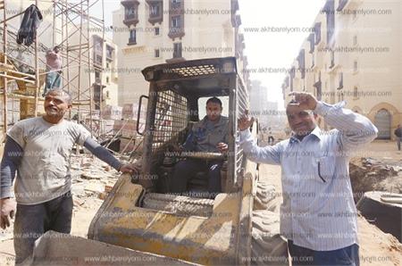 عمال مصر يشكرون الرئيس  على وثقية «أمان»