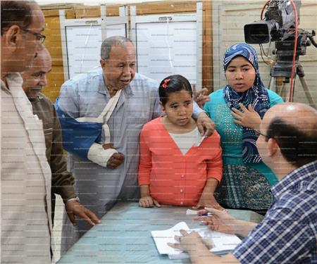 مصر تنتخب|اصطحاب الأبناء في لجان شبرا الخيمة تتصدر المشهد الإنتخابي