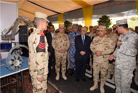 الفريق أول صدقي صبحي - القائد العام للقوات المسلحة وزير الدفاع والإنتاج الحربي