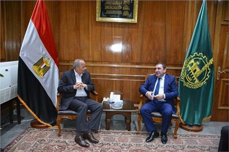 عشماوي يبحث مع السفير الاذربيجاني سبل التعاون وتفعيل إتفاقية التوأمة