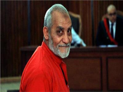 تأجيل محاكمة بديع و 738 متهمًا في «فض اعتصام رابعة» 