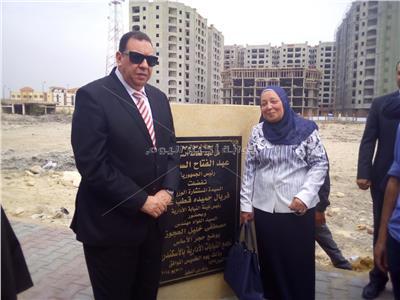 سكرتير عام محافظة الإسكندرية مع رئيس النيابة الإدارية بعد وضع حجر الأساس 