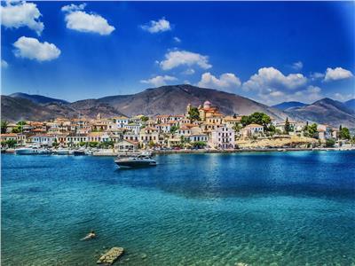 «اليونان» أفضل وجهة سياحية في البحر الأبيض المتوسط لعام 2018