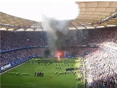حريق في ملعب هامبورج الألماني بعد هبوطه للدرجة الثانية