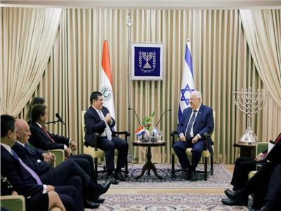 صورة من رويترز للقاء رئيس الوزراء الإسرائيلي ورئيس باراجوي