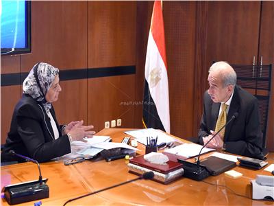  رئيس الوزراء يلتقي رئيس مجلس إدارة الهيئة القومية لضمان جودة التعليم _ تصوير: أشرف شحاتة
