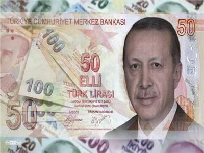 انهيار الليرة التركية يدفع البنك المركزي لتحدى أردوغان