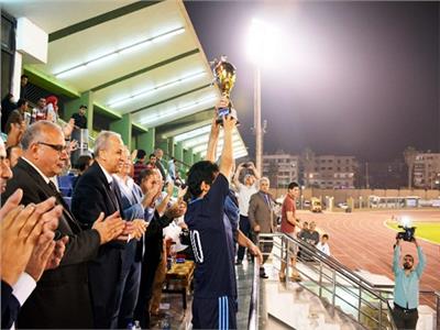 محافظ القليوبية يسلم كأس مراكز دوري القليوبية لكرة القدم