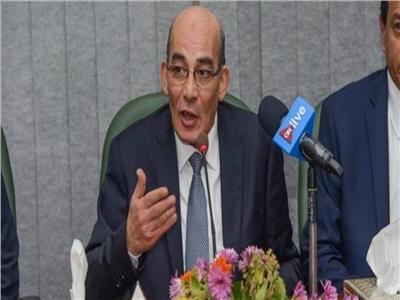«تنصيب السيسي»| وزير الزراعة يهنئ الرئيس بالفترة الثانية