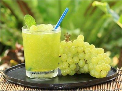 «عصير العنب الأصفر المثلج»