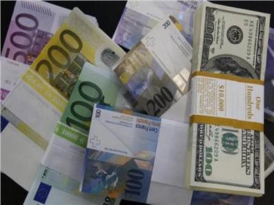 سعر اليورو يتراجع 5 قروش أمام الجنيه المصري -أرشيفية