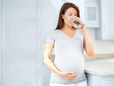  للحامل.. تعرفي على فوائد شرب الماء