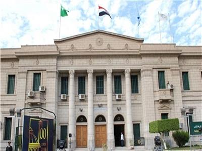  شروط الالتحاق بأقسام اللغات في «حقوق القاهرة»