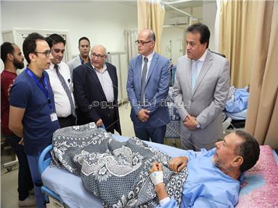 وزير التعليم العالي يتفقد مستشفيات جامعة عين شمس