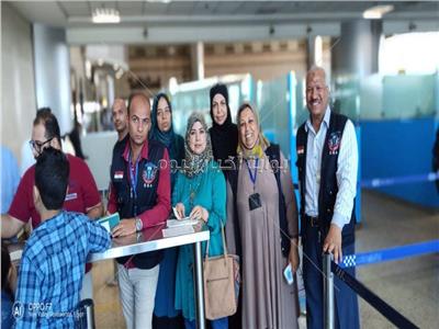 لجنة من الصحة تزور مطار سوهاج استعدادًا لاستقبال الحجاج