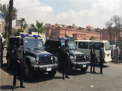 أمن القاهرة يشن حملة لإزالة الإشغالات بشوارع العاصمة