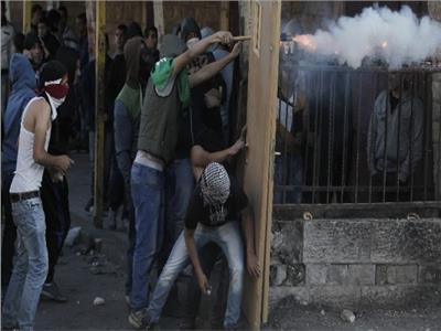 فلسطينيون يشتبكون مع الشرطة الإسرائيلية 