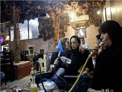  إيران «الإسلامية».. كثير من الدعارة والمخدرات وقليل من الدين