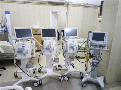 تزويد 10 مستشفيات بأسيوط بعدد 54 جهاز تنفس صناعي 