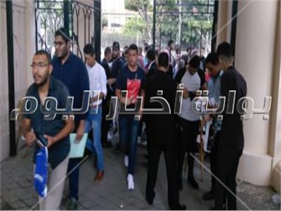 تشديدات أمنية على بوابات جامعة حلوان في أول يوم للدراسة