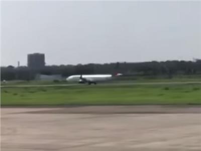 هبوط اضطراري لطائرة بنغالية