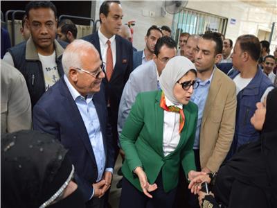 وزيرة الصحة والسكان خلال زيارتها لبورسعيد