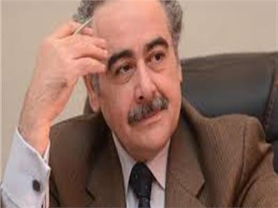 د. علاء عبد الهادي رئيس النقابة العامة لاتحاد كتاب مصر