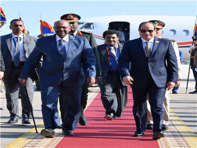 السيسى  يلتقي مع الرئيس السوداني‎
