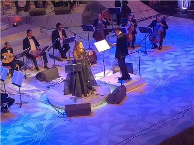 ريهام عبد الحكيم تطرب جمهور الأوبرا بأغاني «الزمن الجميل»