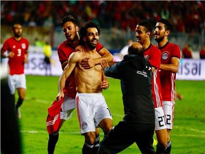 محمد صلاح يحتفل بهدف الفوز على تونس