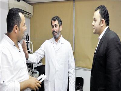 الطبيب الحاصل على جائزة «أفضل قصة نجاح»: مليون و200 ألف مصري مصابون بالعمى