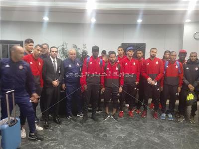 فريق الاتحاد الليبي أثناء توقفه بمطار القاهرة 