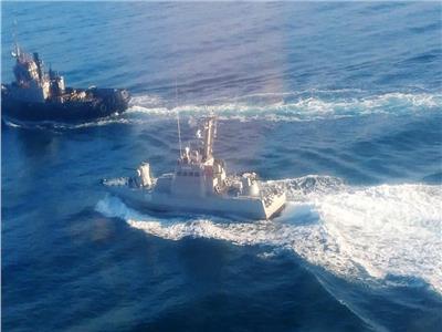 سفينة أوكرانية تقوم بمناورات في البحر الروسي