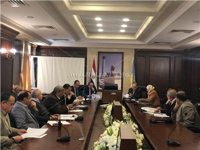 لجنة تقنين أوضاع واضعي اليد على أراضي الدولة خلال اجتماعها اليوم بالإسكندرية